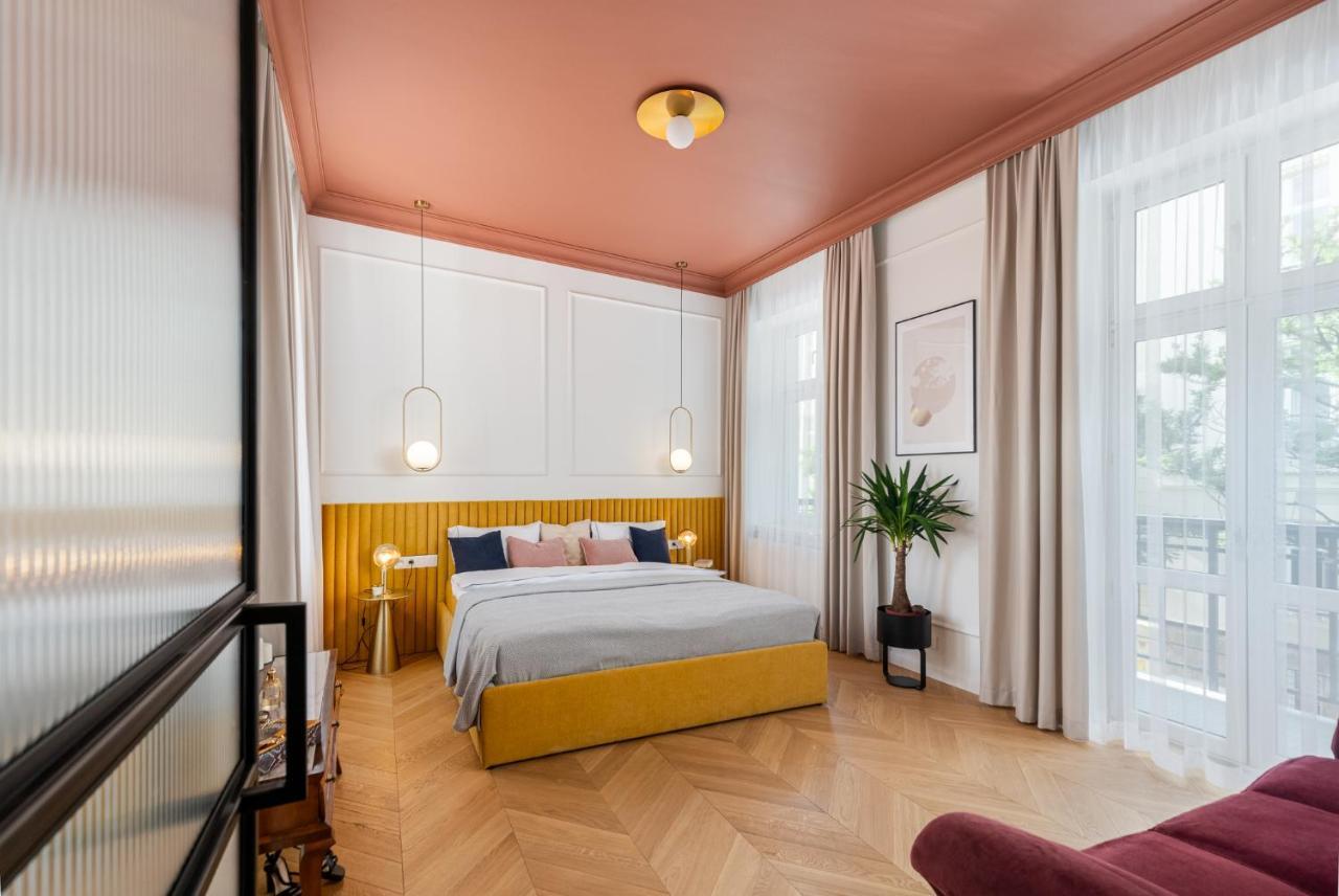 Premium Apartment In Parisian Style In The Heart Of Old Краков Экстерьер фото
