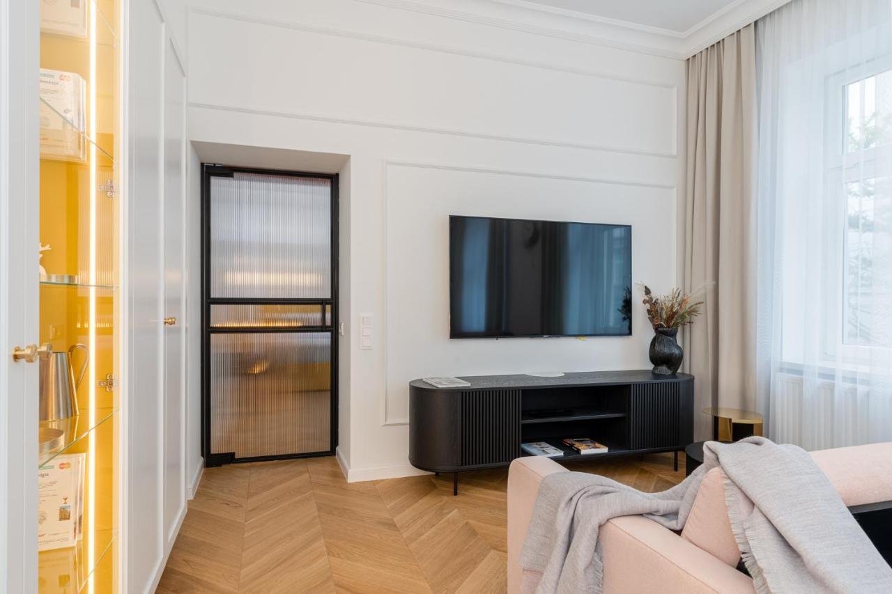Premium Apartment In Parisian Style In The Heart Of Old Краков Экстерьер фото