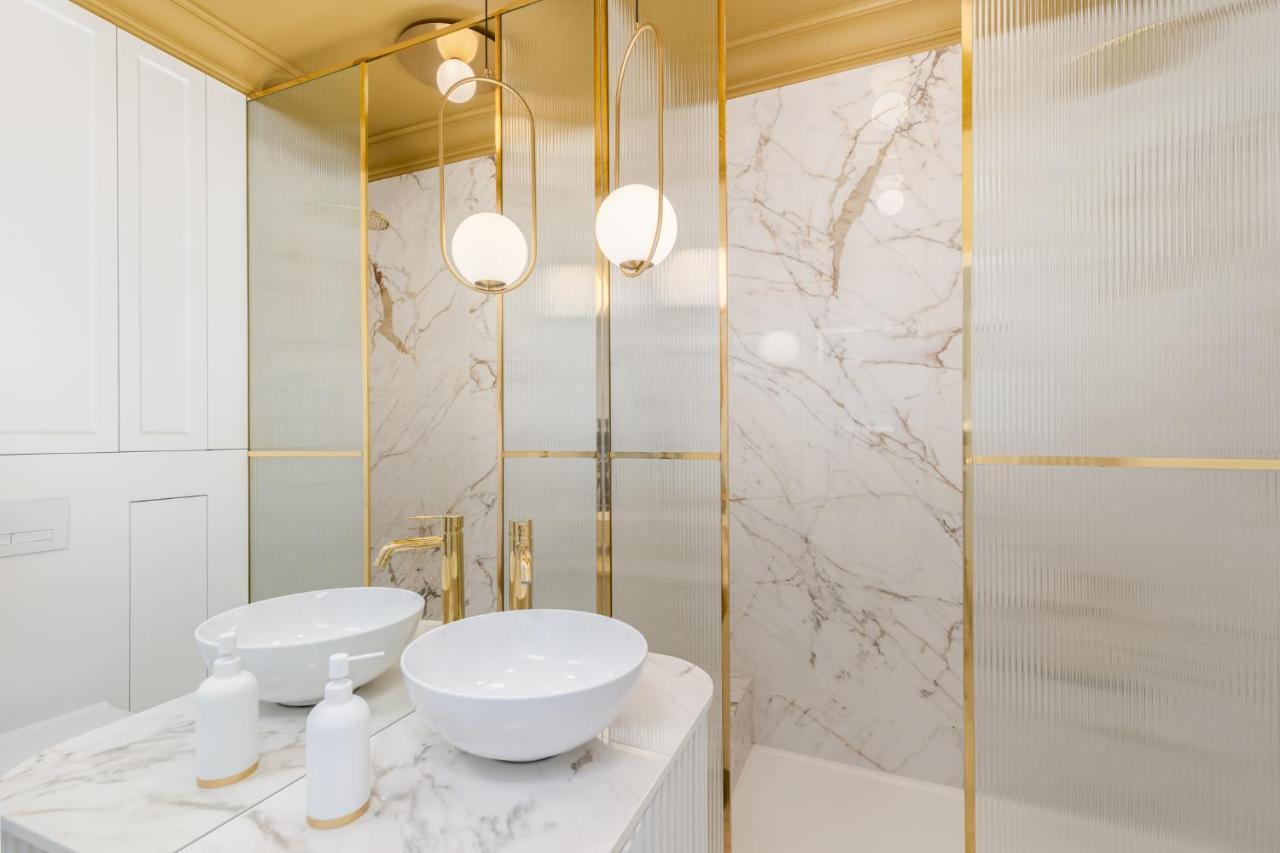 Premium Apartment In Parisian Style In The Heart Of Old Краков Экстерьер фото