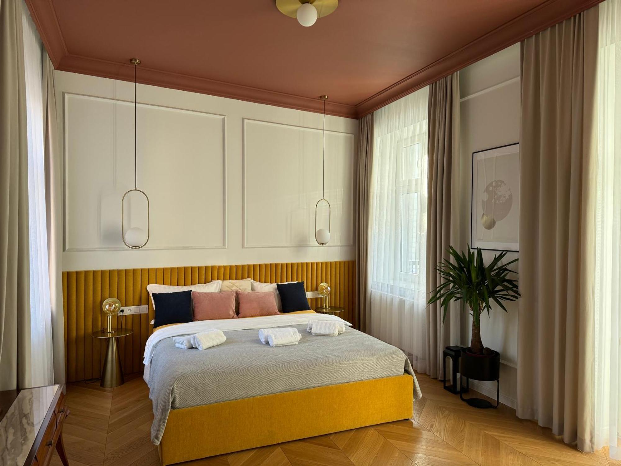Premium Apartment In Parisian Style In The Heart Of Old Краков Экстерьер фото